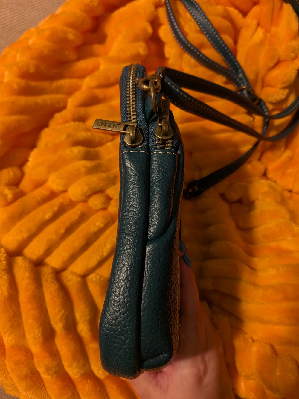 Chala Teal Owl Crossbody Bag - Picture 4 of 9